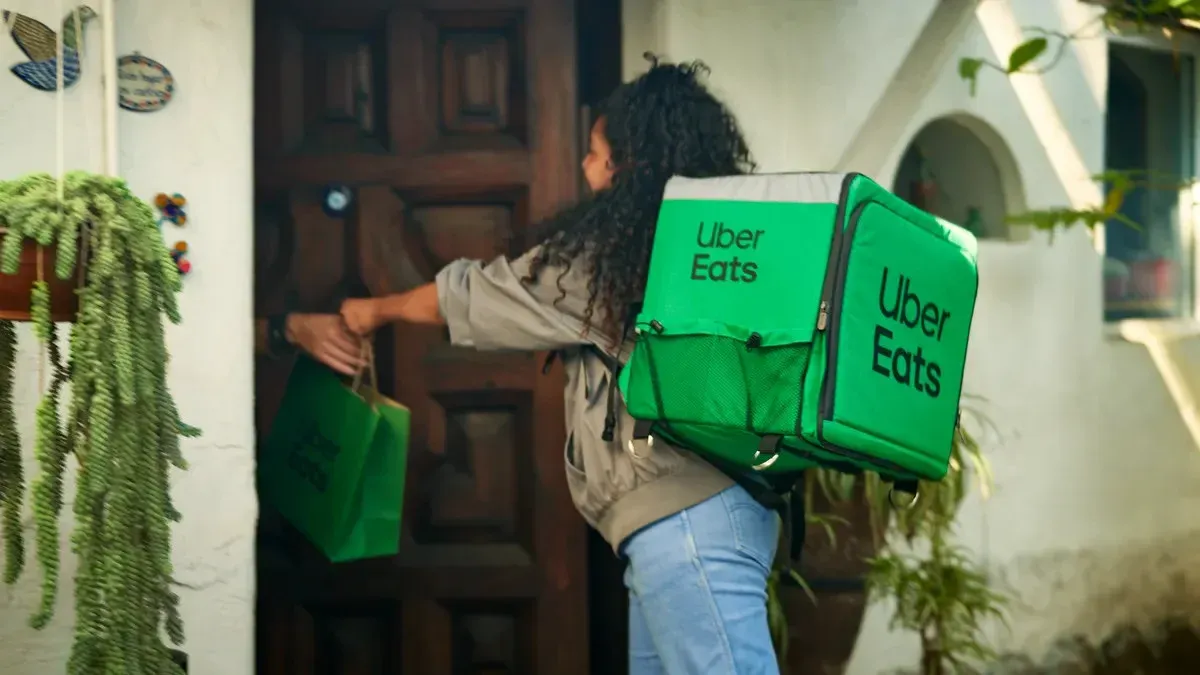 how much does uber eats charge restaurants - uber eats driver