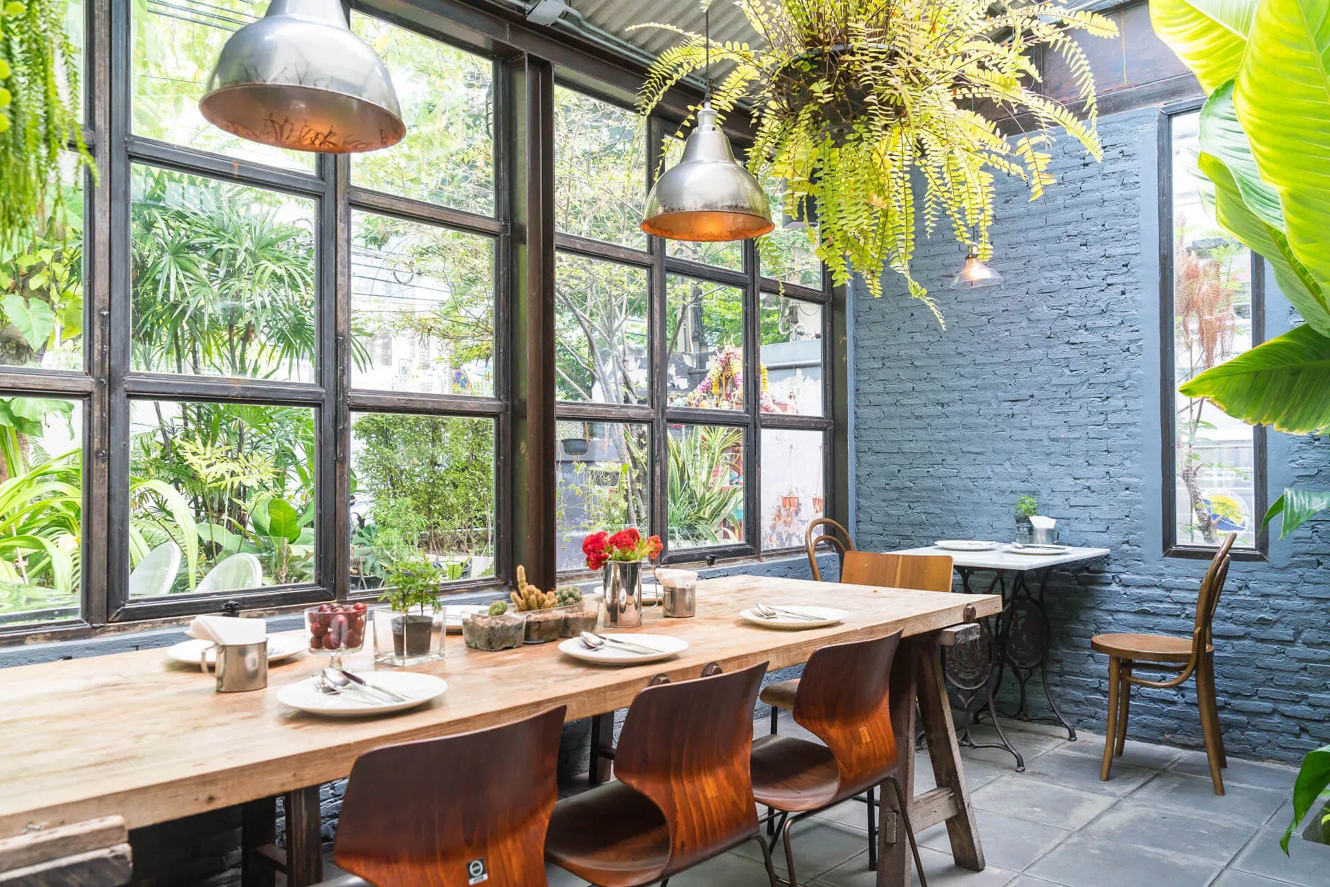ile zarabia właściciel restauracji - wnętrze restauracji