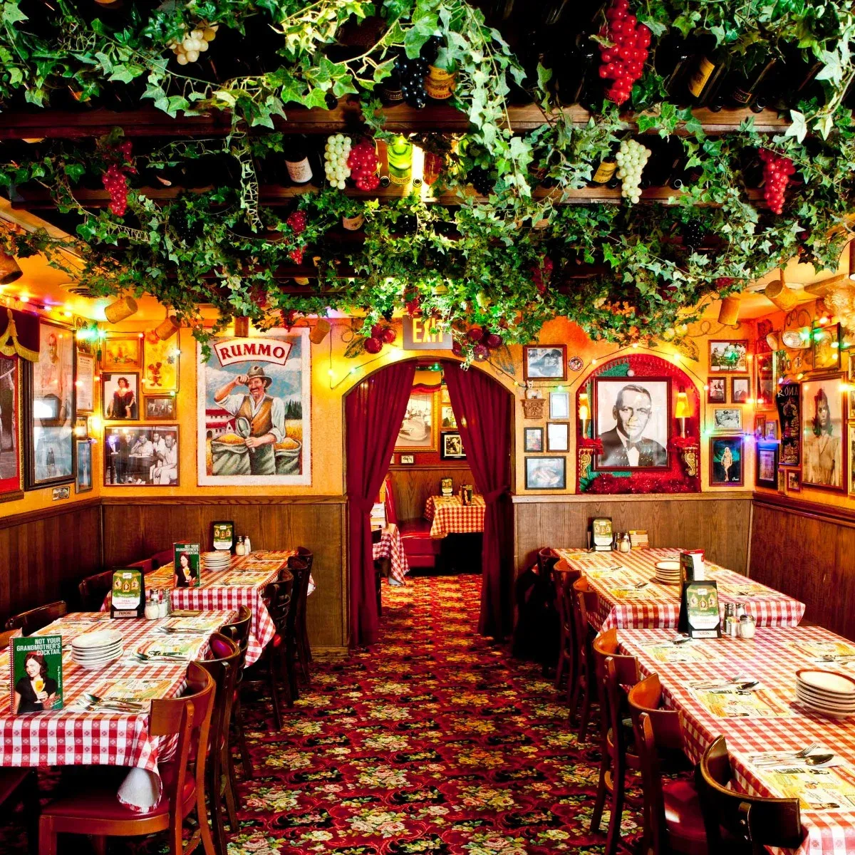 popular chain restaurants - buca di beppo restaurant photo