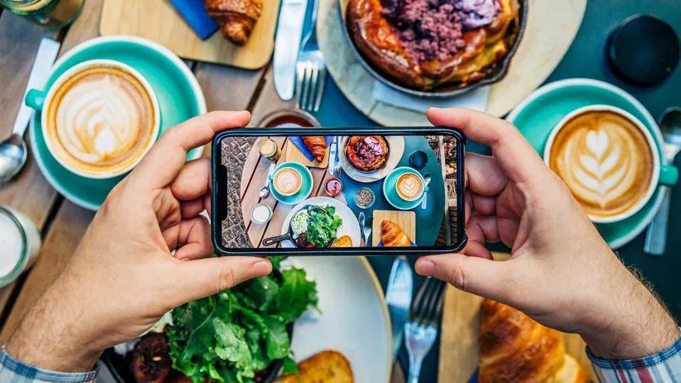 how to get catering clients - food blogger