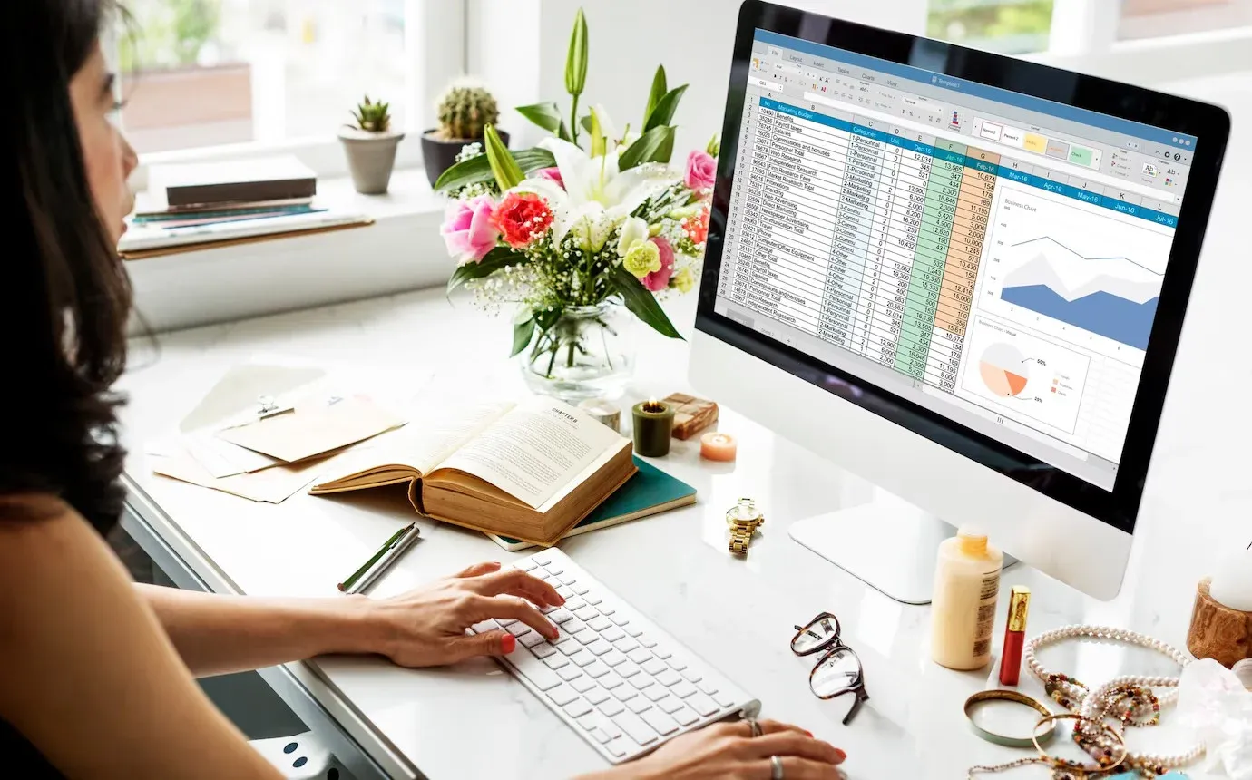restaurant bookkeeping tracking daily sales