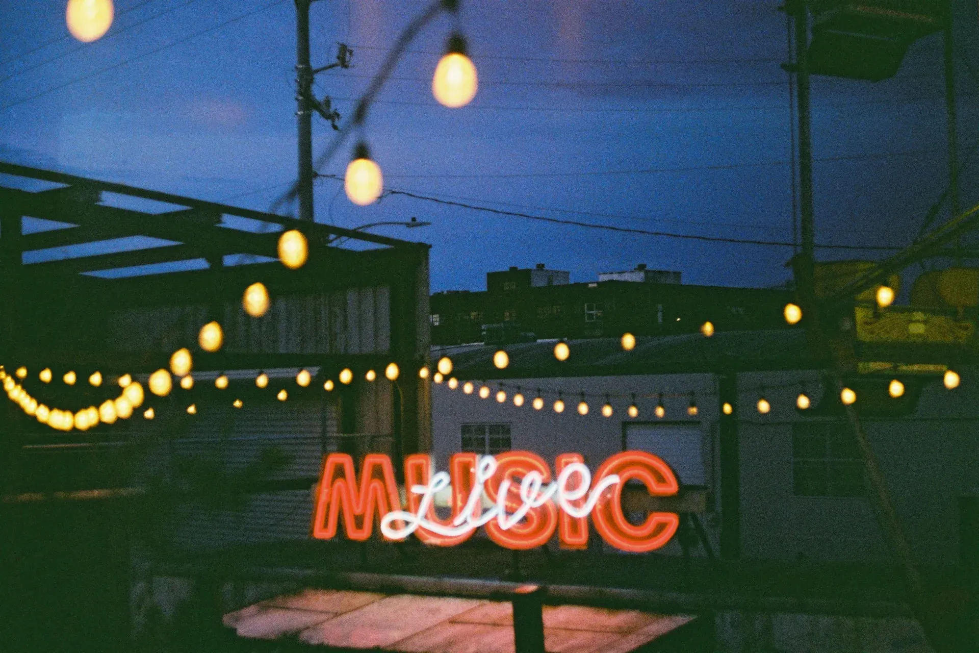 pizza marketing ideas live music: example photo