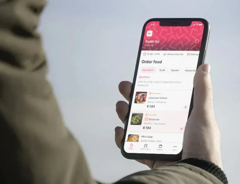 restaurant digital transformation - ordering food via mobile app