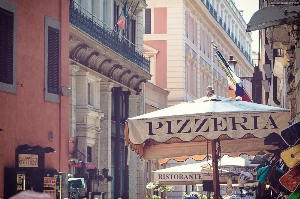 how to start a pizza shop - pizza shop location