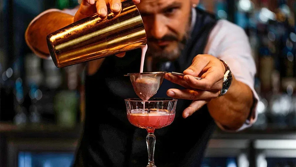 restaurant consultant - mixing drinks