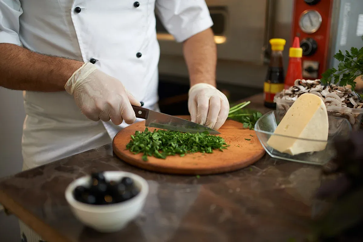 restaurant sop - using gloves in a restaurant