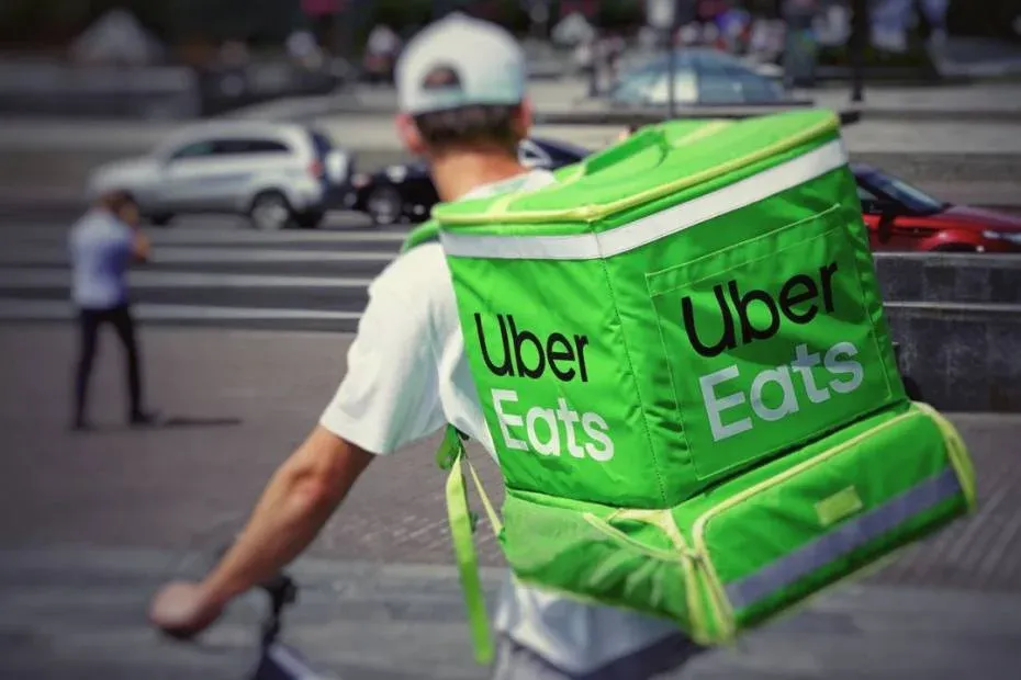 uber eats zarobki - kurier ubereats