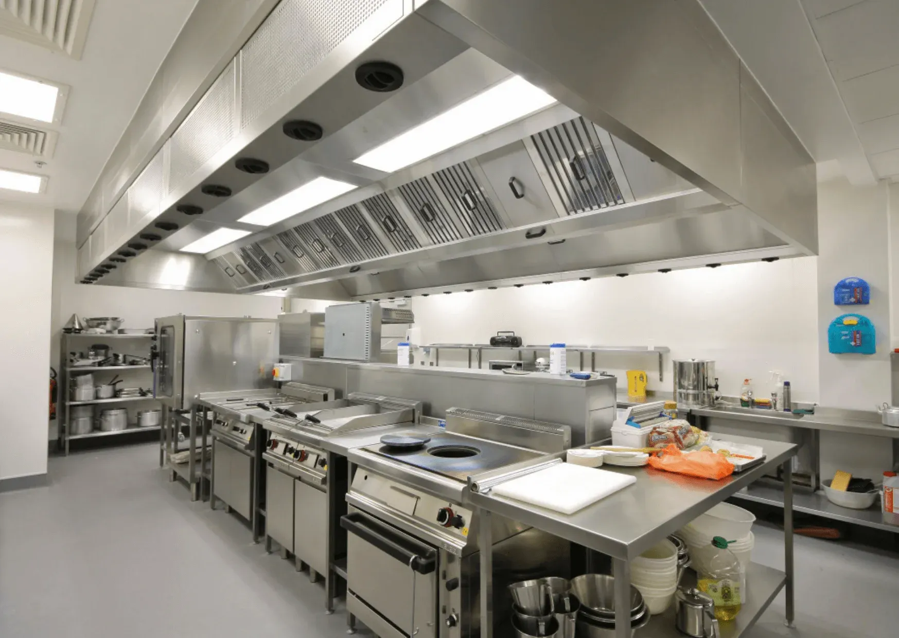 5-commercial-kitchen.webp