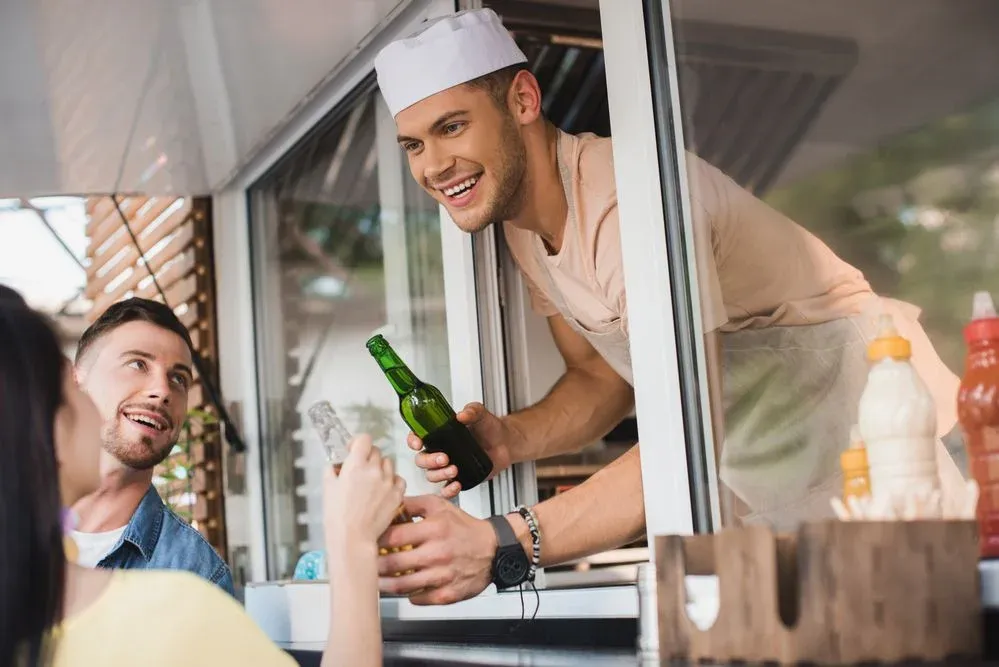 how to run a food truck - providing excellent customer experience