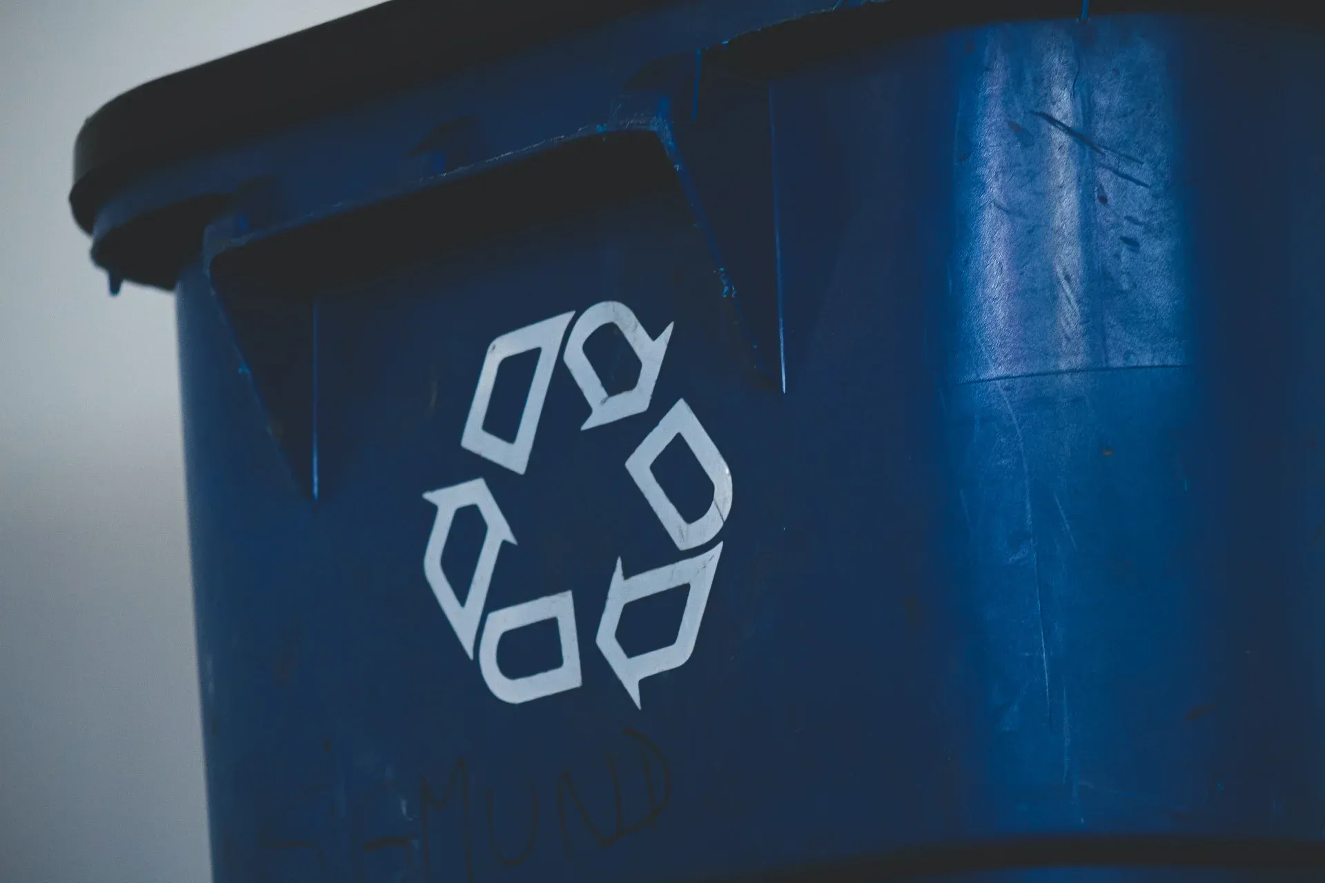 restaurant operation: waste management: example photo