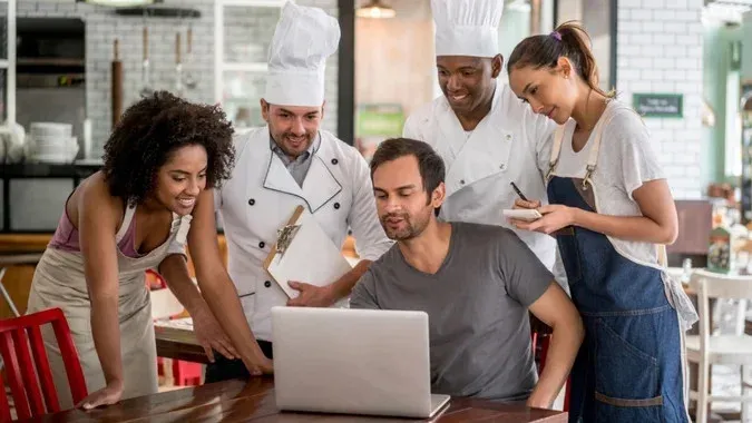 running a restaurant - restaurant staff