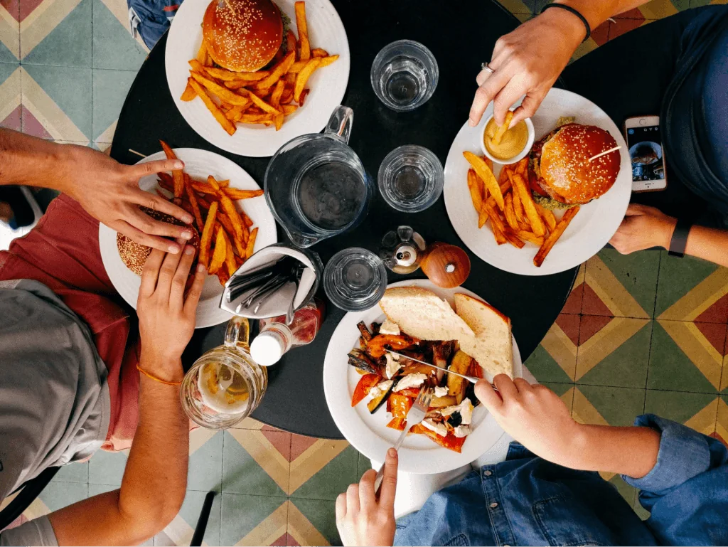 restaurant management tips: how to improve customer satisfaction