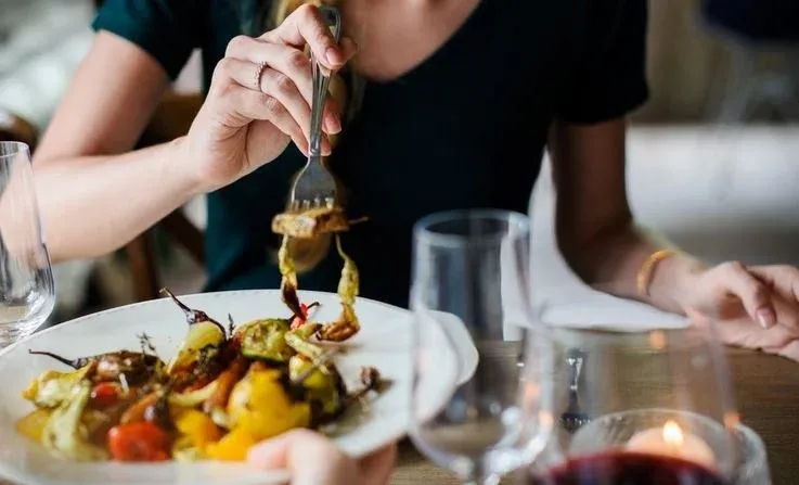 Comped food shouldn’t be offered to clients who are looking for freebies.