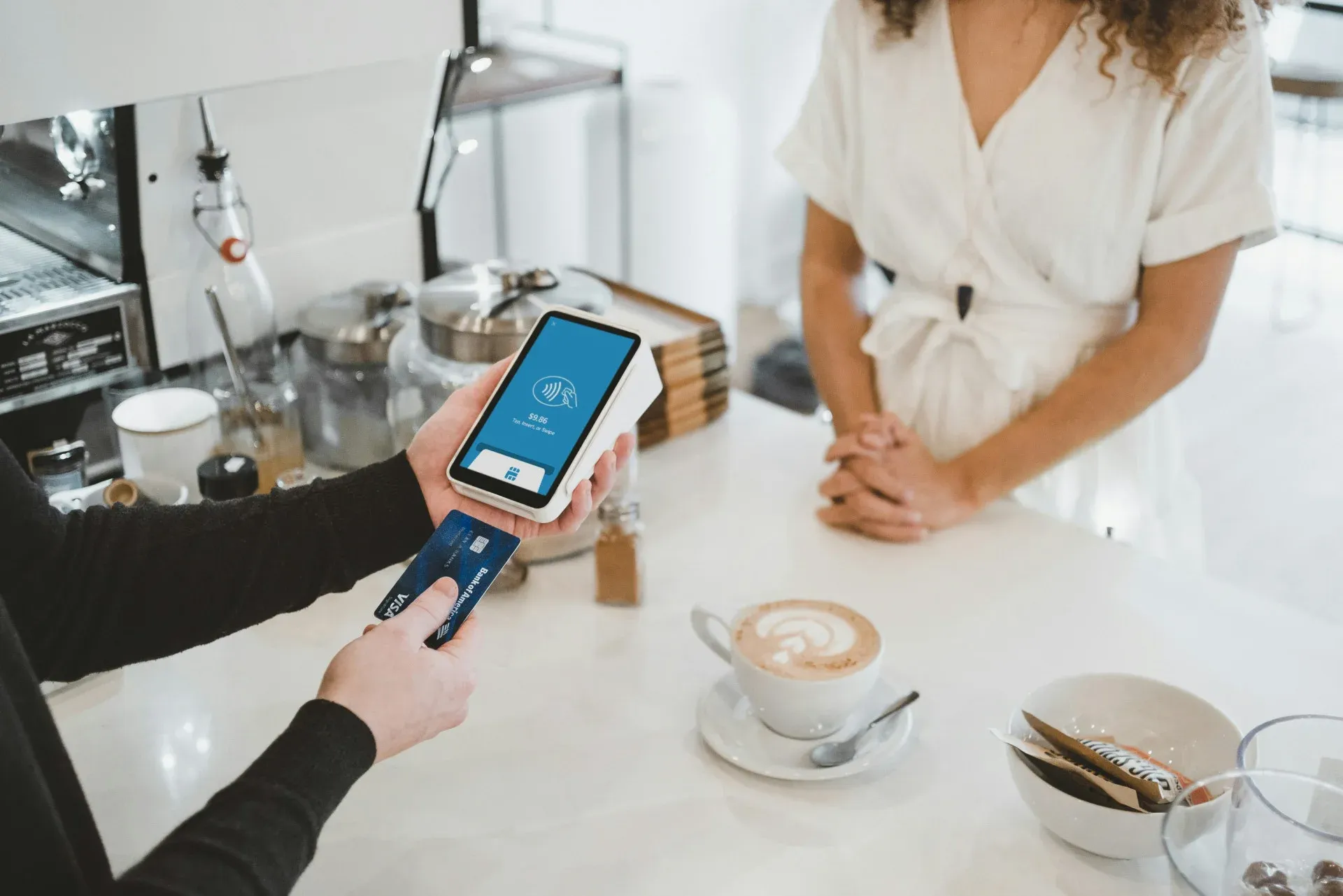 Restaurant Frauds (Scam Examples & Prevention)