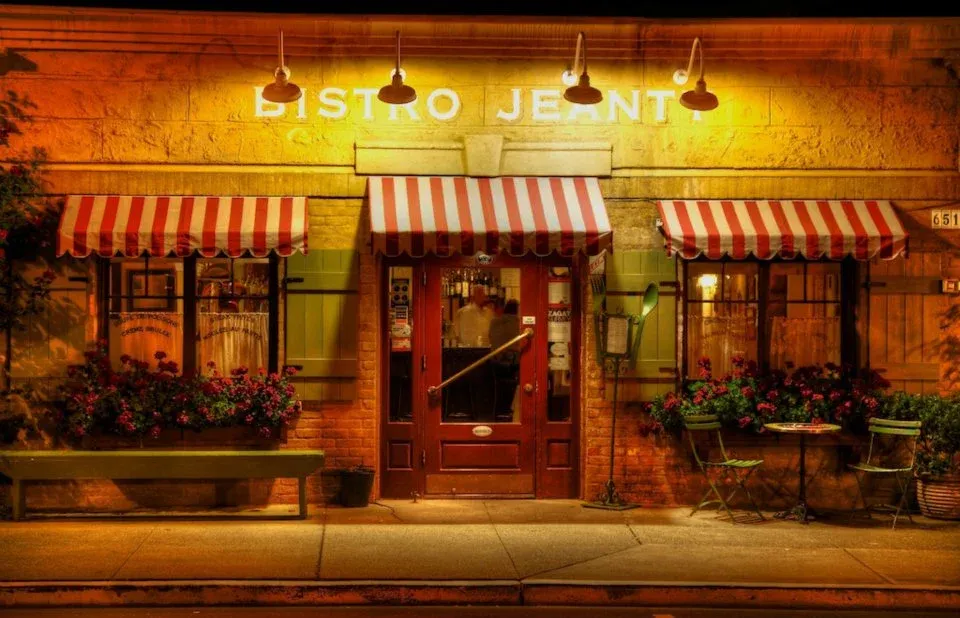 The type of restaurant can affect how much restaurant owners make