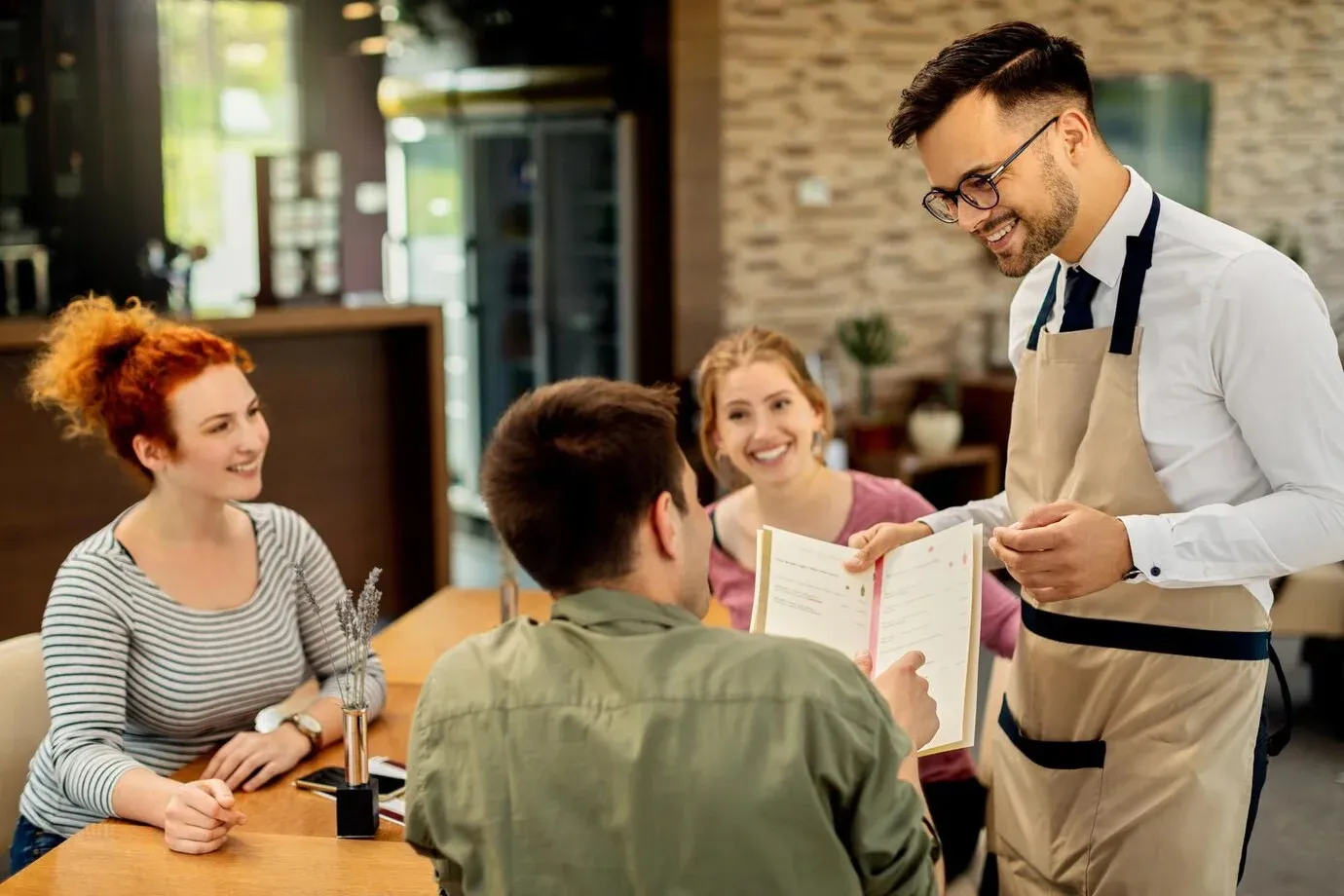 How to Greet Customers in a Restaurant (13 Tips & Examples)