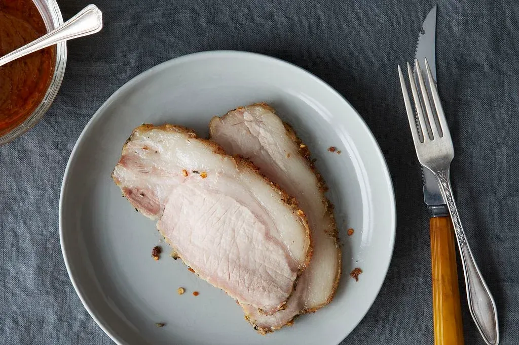 How to respond to customer complaints regarding food poisoning involves quick action