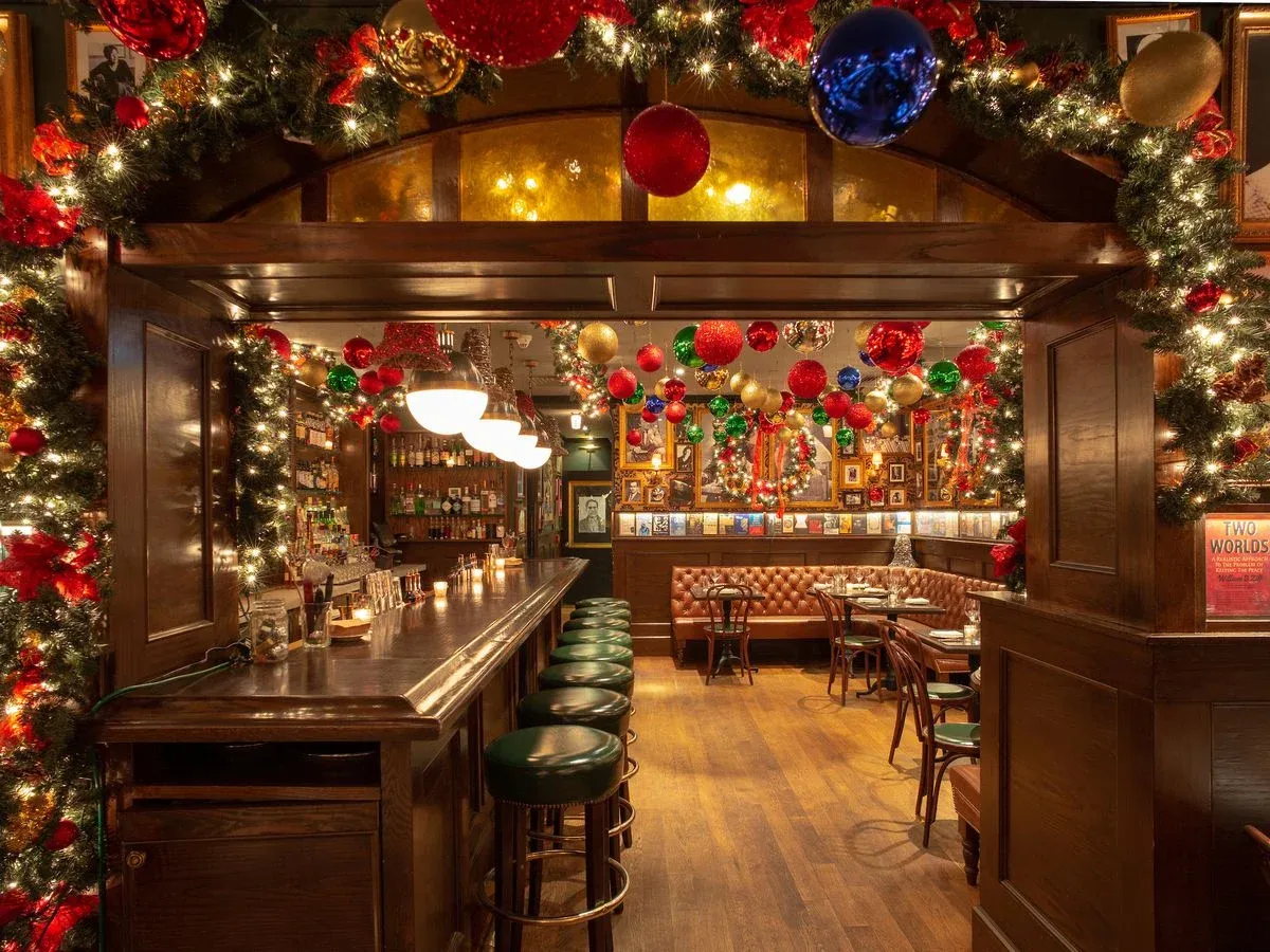 owners of restaurants often see strong fluctuations in revenue in between seasons