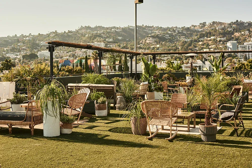 An example pop-up restaurant on a rooftop