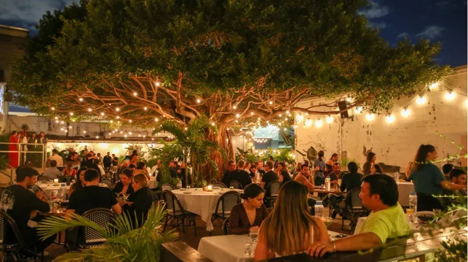 Starting a pop-up restaurant successfully requires creating the right atmosphere