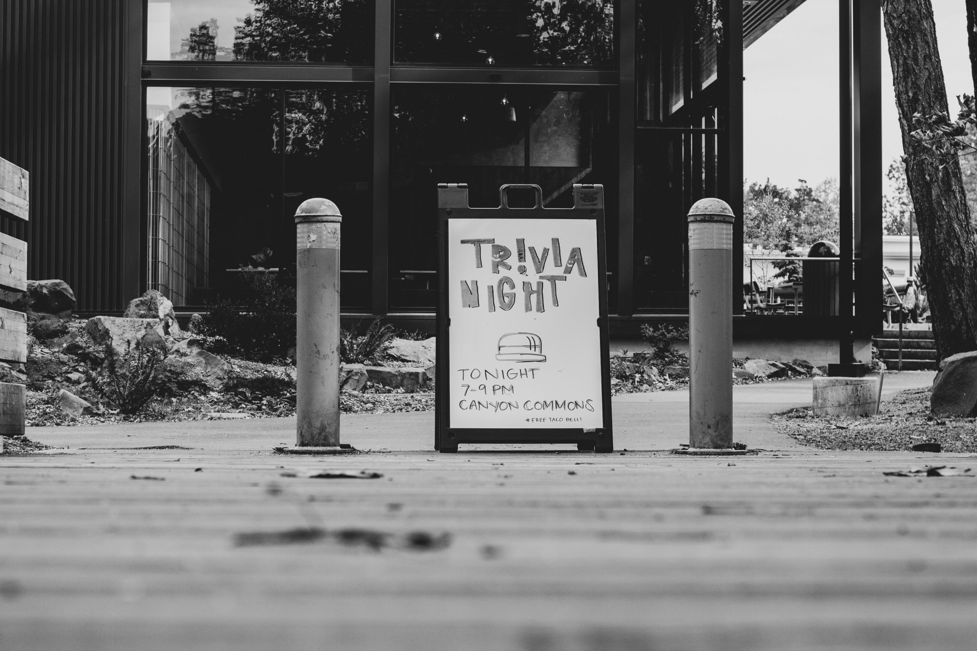  restaurant event ideas: trivia nights: example photo