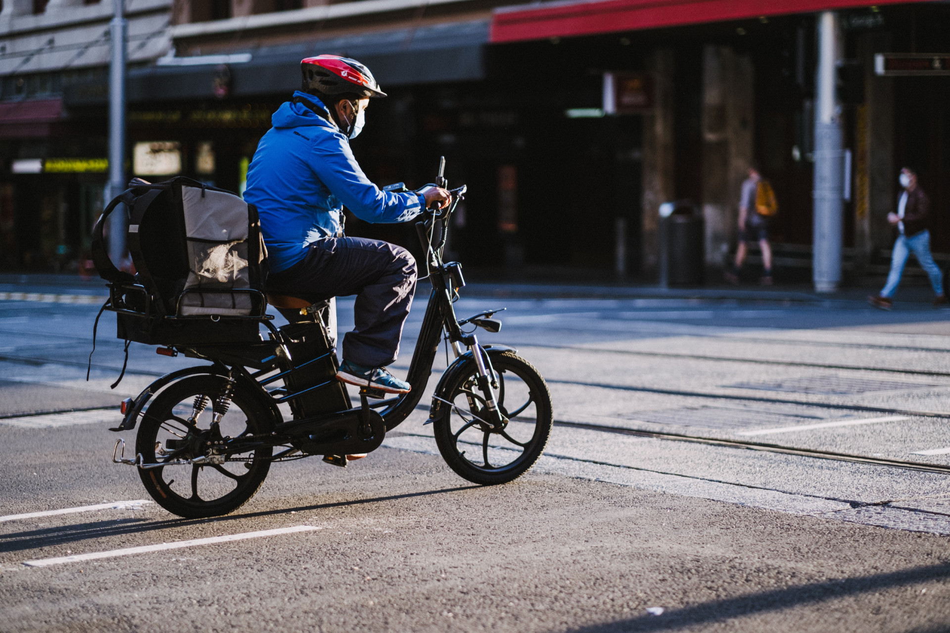 Delivery man on the way to handle no-contact delivery.
