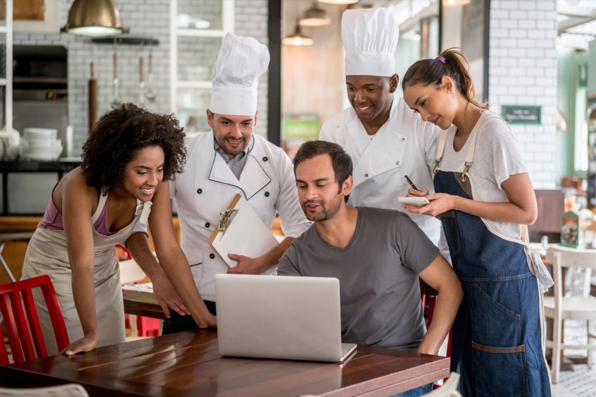 average profit margin restaurant staff education