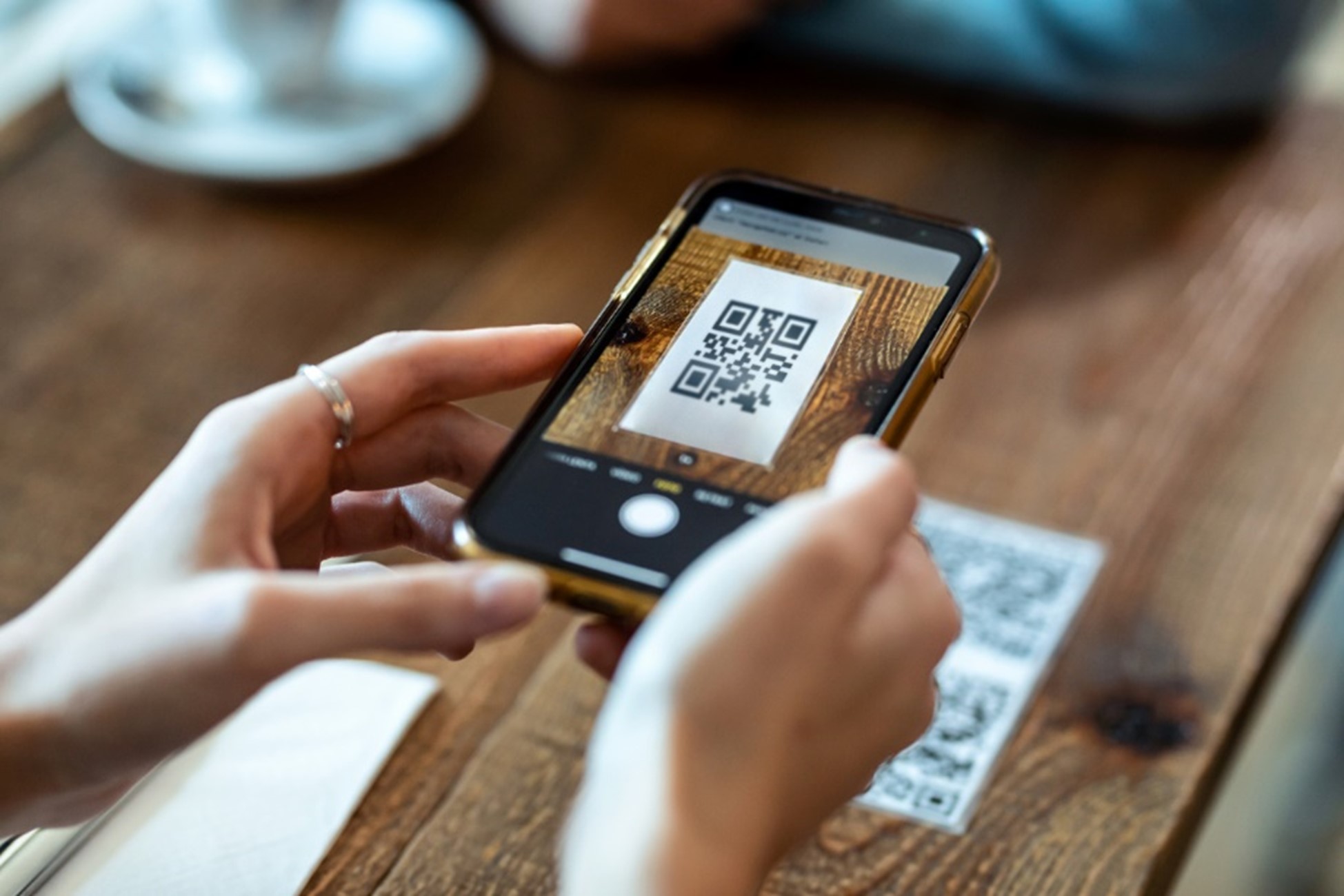 When starting a restaurant business with no money, consider getting a qr code menu