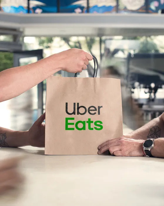 uber eats zarobki - dostawa ubereats
