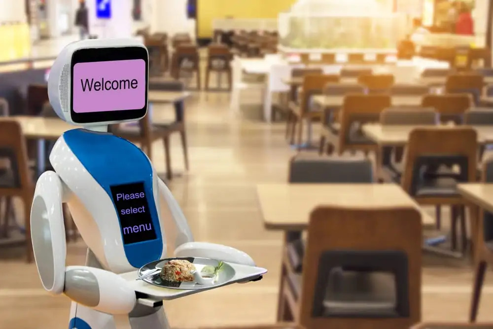 restaurant technology trends - robots