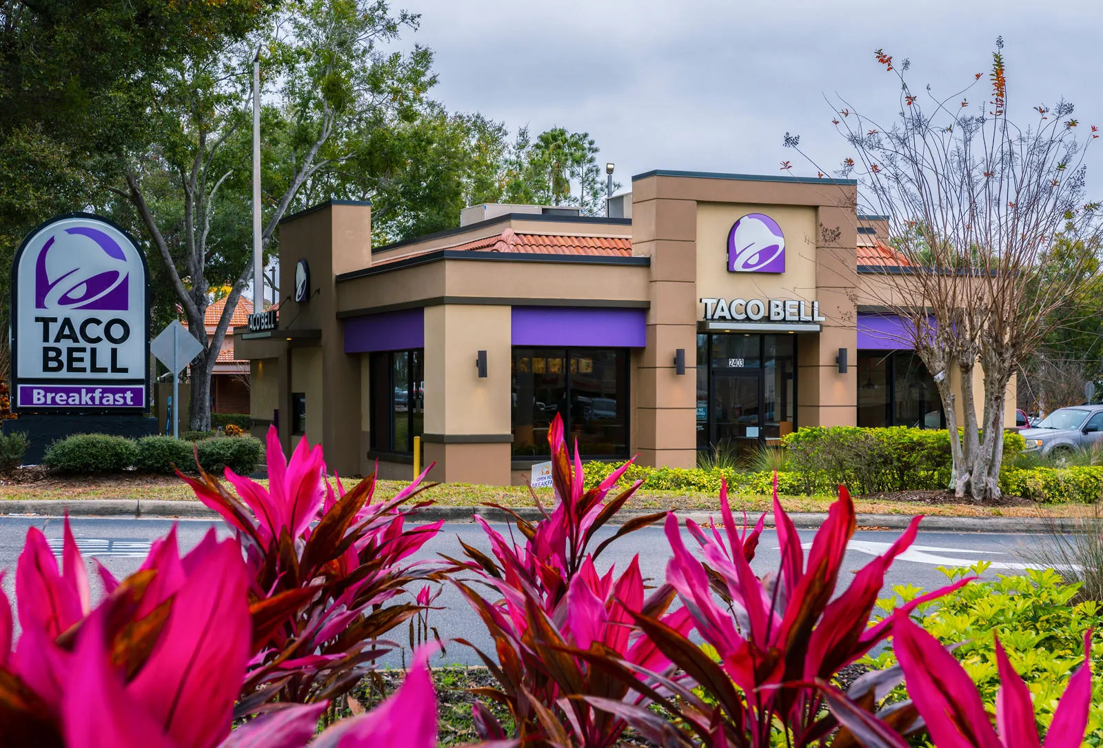 cheapest restaurant franchises - taco bell