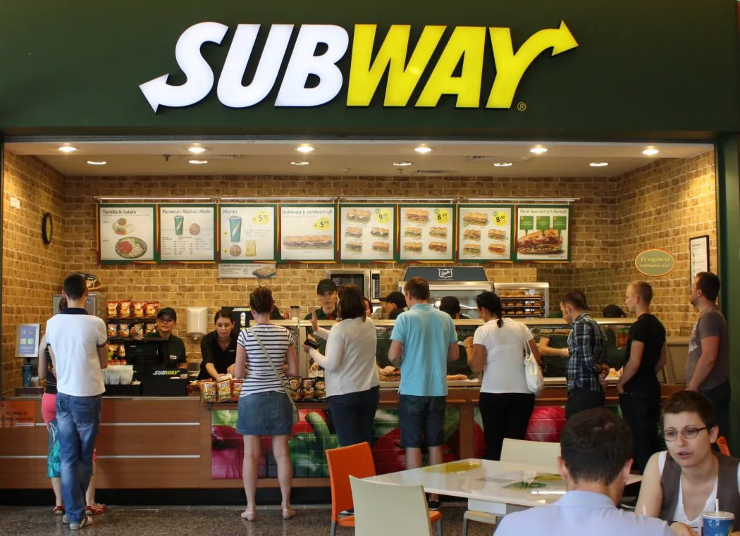 cheapest restaurant franchises - subway