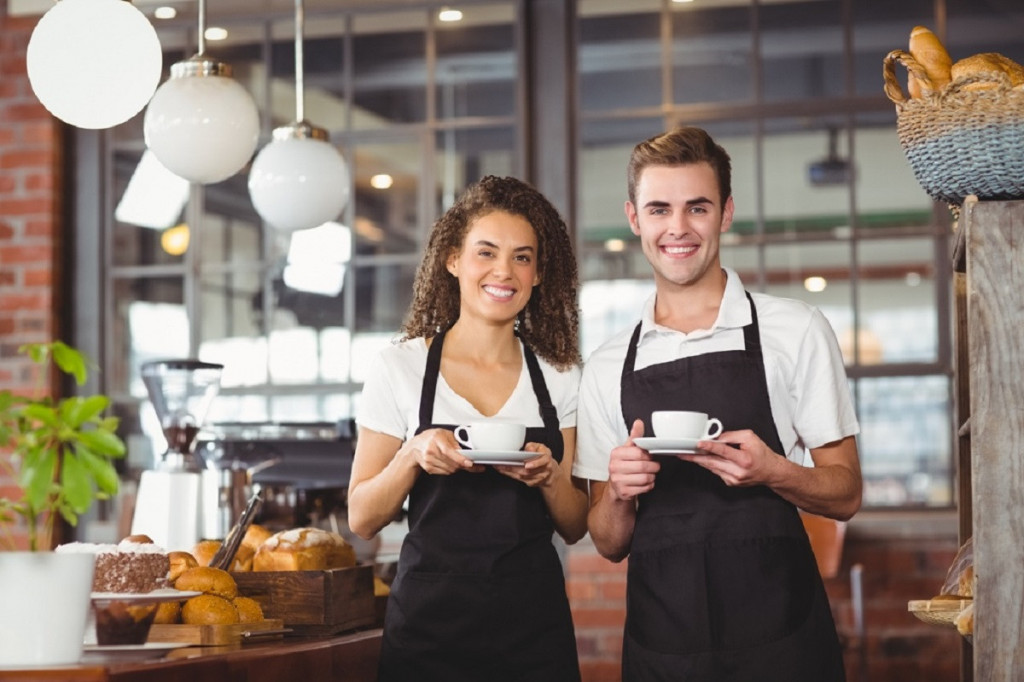 running a coffee shop - coffee shop staff 