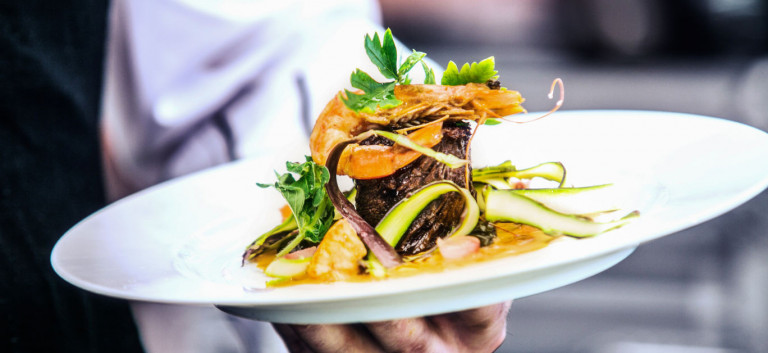 Restaurant Food Presentation: 13 Ideas & Food Plating Techniques | UpMenu